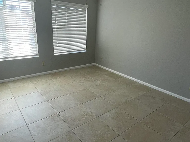 456 E Silver Creek Rd — Photo 20
