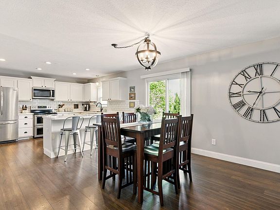 5th image of 7854 Prairie Willow Dr