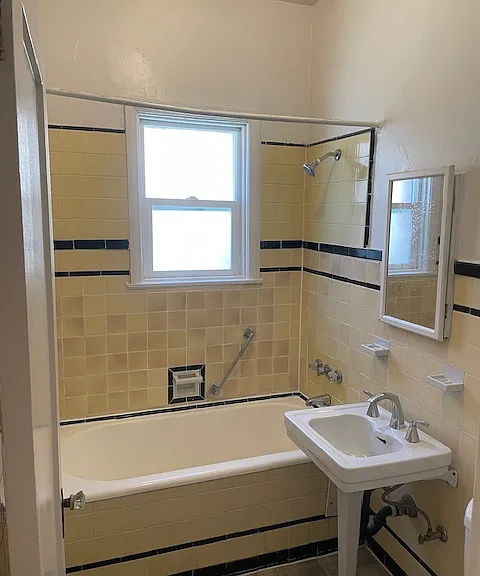 608 S Dunsmuir, LLC — Photo 11