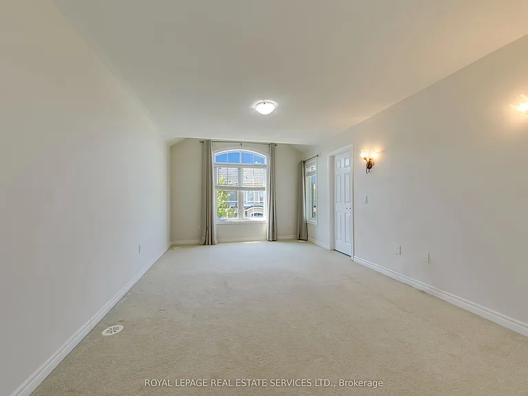 2435 Greenwich Dr #35 — Photo 28