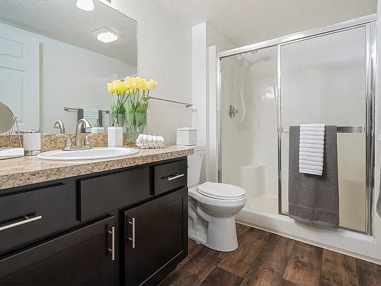 Beacon Lake Apartments — Photo 14