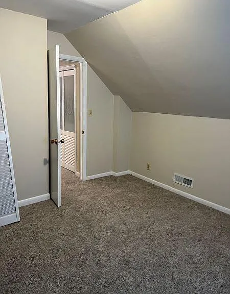 1027 Saint Clair Ave #A — Photo 13