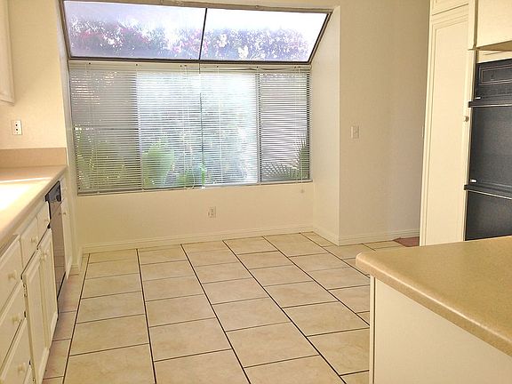 4th image of 27579 Rosebay Ct
