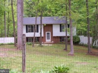 4 Winslow Rd, Fredericksburg, VA 22406