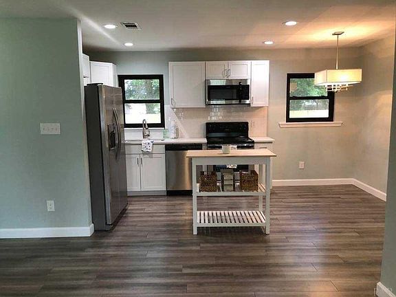3rd image of 4327 Coldsprings Dr