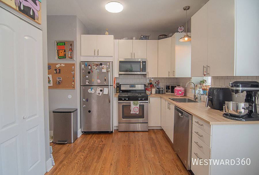 1st image of 4543 N Albany Ave APT 3