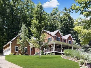 103 Nearing Ln, Milford, PA 18337