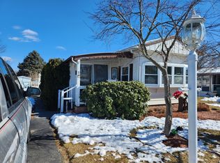 10 Hilltop Rd, Plainville, MA 02762