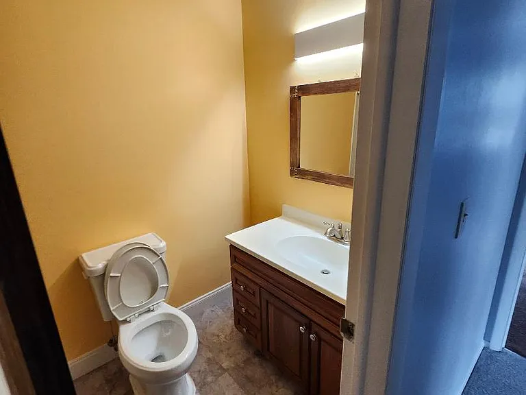 221 Canterbury Ln #A — Photo 6