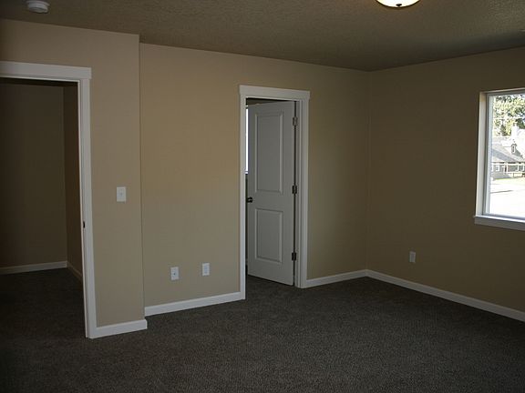 4th image of 11303 SE 19th St