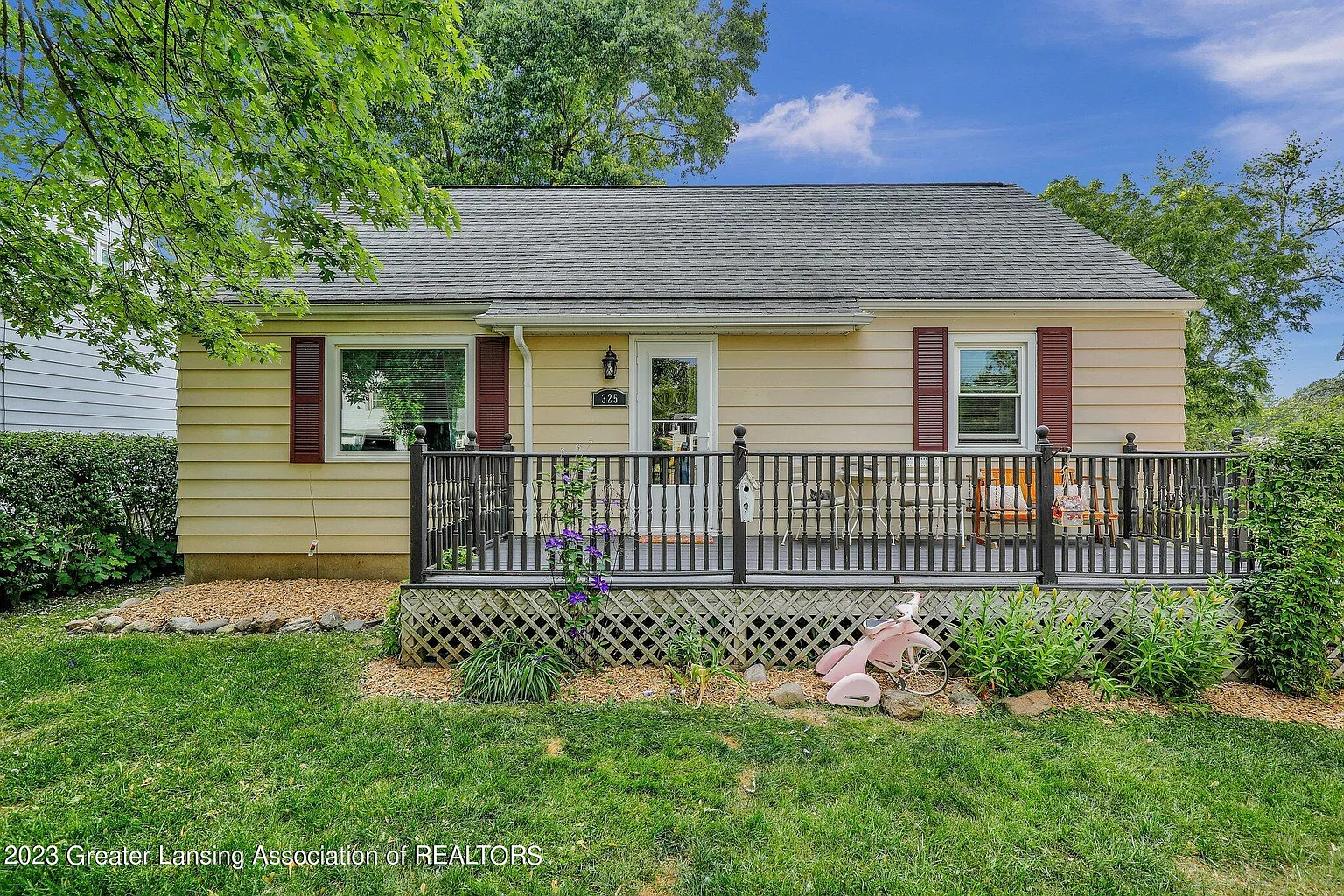 325 Winifred Ave photo 1