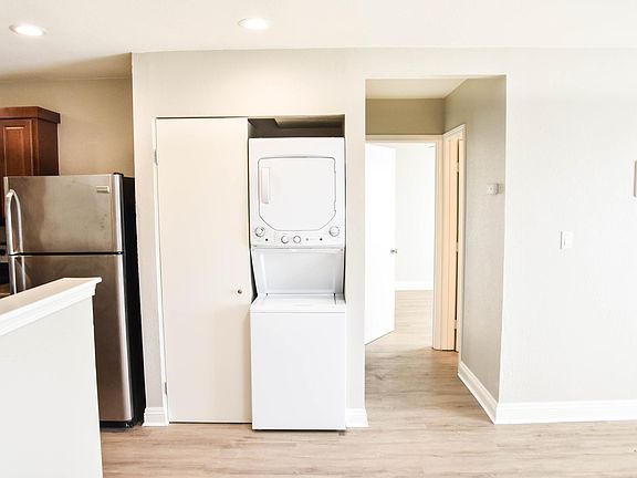 4th image of 4242 34th St APT D