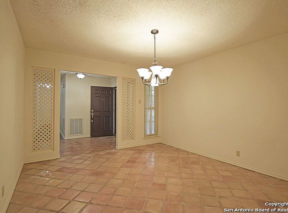 5th image of 15203 Woodchester St