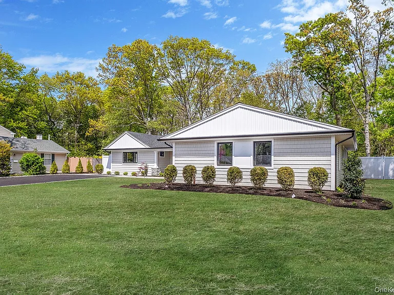 1335 Stony Brook Rd — Photo 2