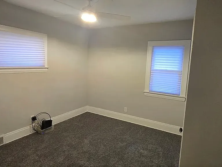 10909 Nelson Ave — Photo 4
