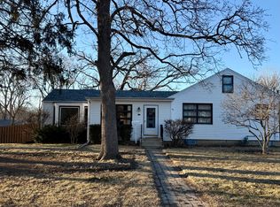 100 Ash St, Lake Zurich, IL 60047