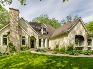 102 Fox Trl, Ingleside, IL 60041