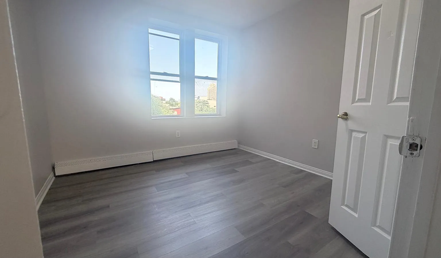 2 bed, 850 sqft, $1,950 — Photo 2