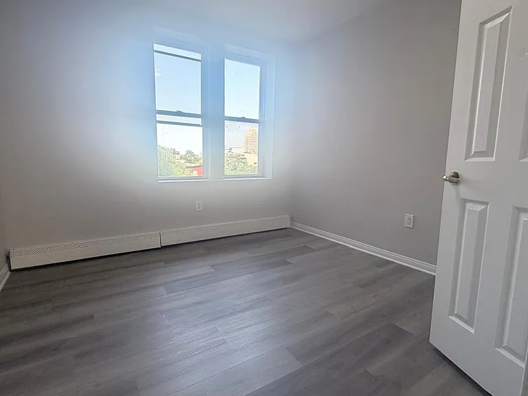22 Emory St #404D — Photo 2