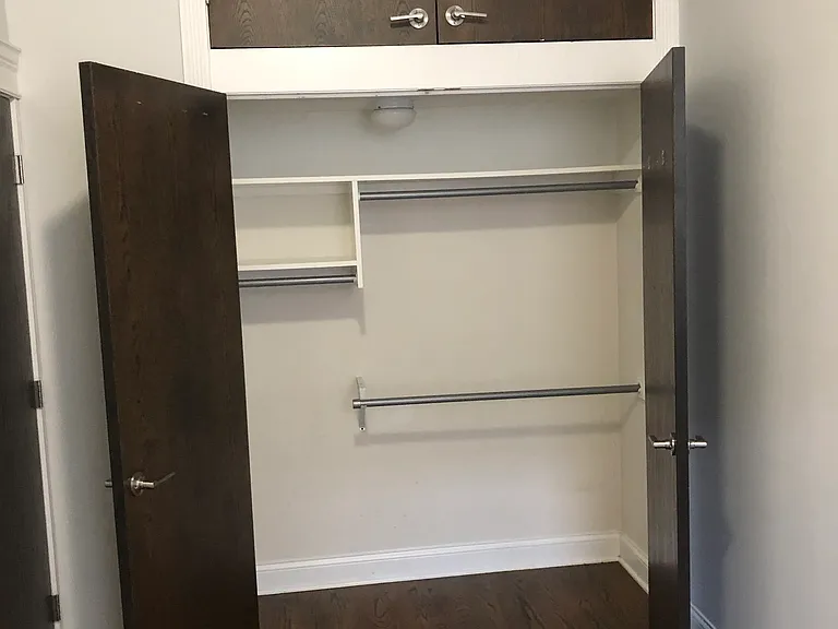 2064 N Western Ave #2 — Photo 6