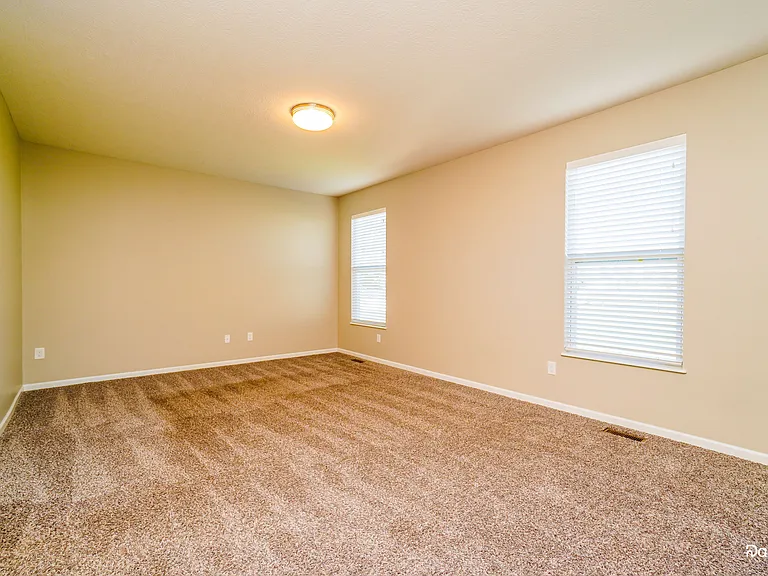540 Weaver Ridge Dr — Photo 12