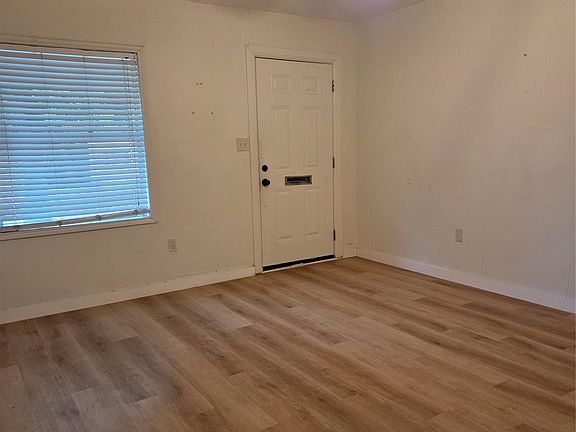 5th image of 603 Maple Ave