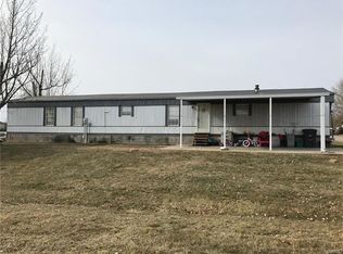 308 E Harrisonville Dr, Valmeyer, IL 62295
