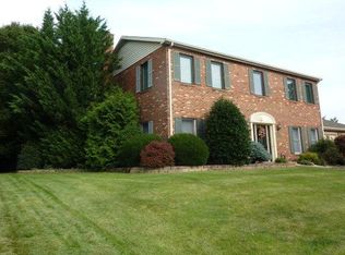 927 Mockingbird Dr, Harrisonburg, VA 22802