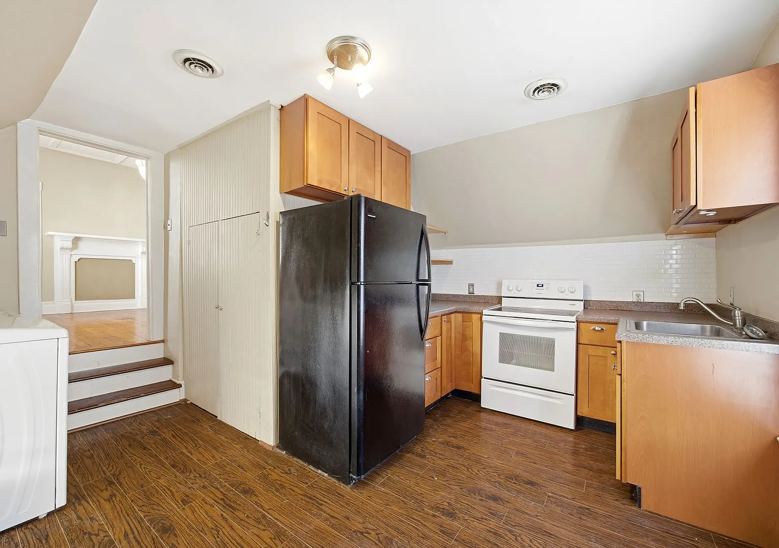 BSV1008 - 6 N Washington St — Photo 3
