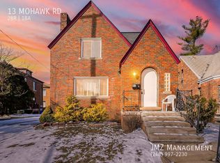 13 Mohawk Rd, Pontiac, MI 48341