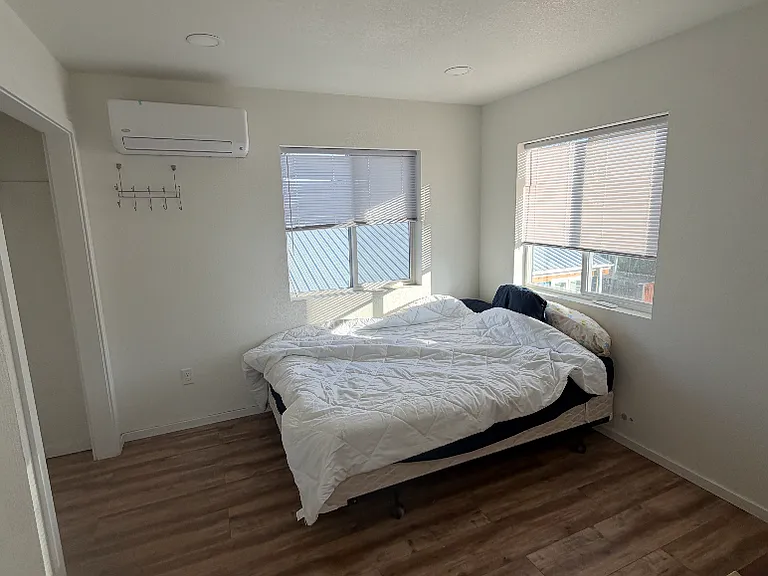 207 Fabrick St #B — Photo 9