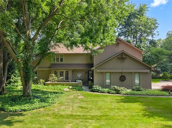 32573 Schooner Ct, Avon Lake, OH 44012