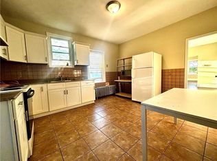 7 Lancaster St, Providence, RI 02906