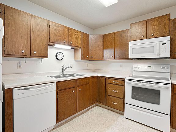 5th image of 1200 18th Ave NW APT 111