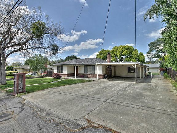 2nd image of 4029 Golf Dr