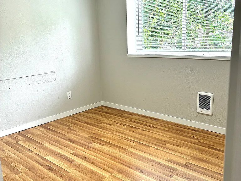15409 9th Ave SW #5 — Photo 7