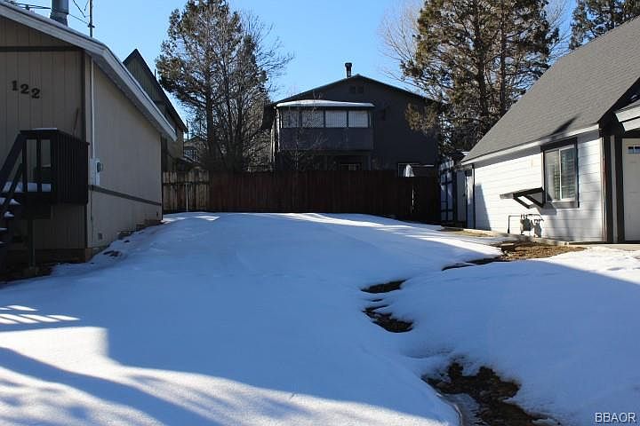 1st image of 120 Holmes Ln