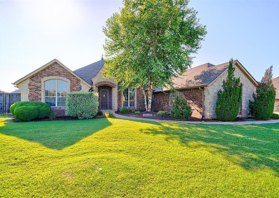 1st image of 10700 Malaga Way