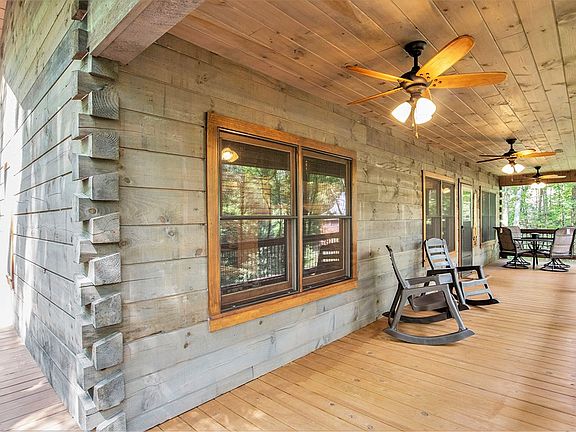 5th image of 680 Hidden Lake Dr