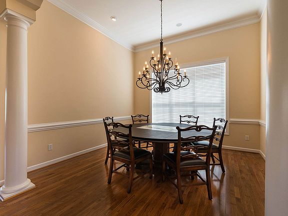 Dining flanked with columns