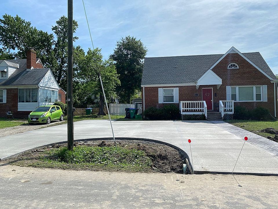 2nd image of 1231 Evergreen Ave