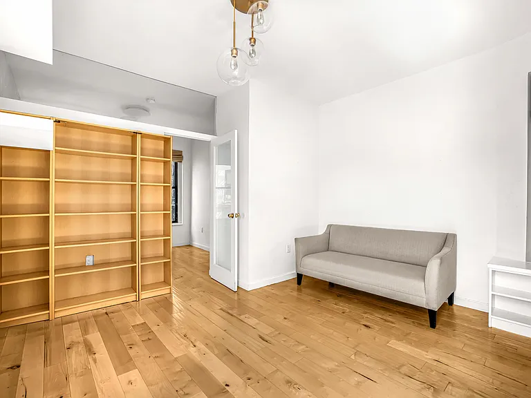 131 Thompson St #3B — Photo 1