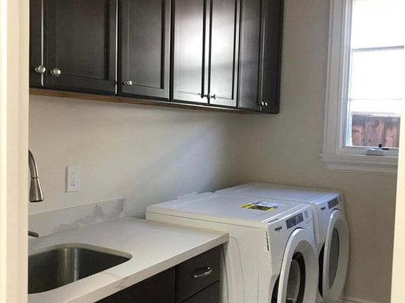 3rd image of 460 Beresford Ave