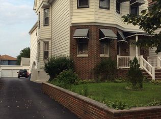 123 W 32nd St #1, Bayonne, NJ 07002