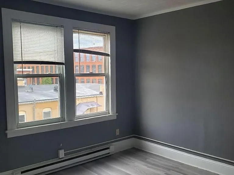 353 Capitol Ave — Photo 15