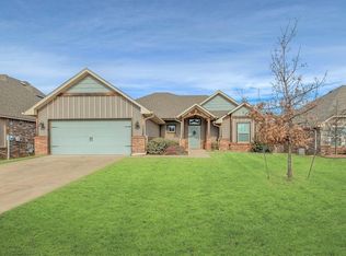 6133 Beverly Hills Dr, Edmond, OK 73034