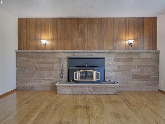 5th image of 5607 NE 40th Ave