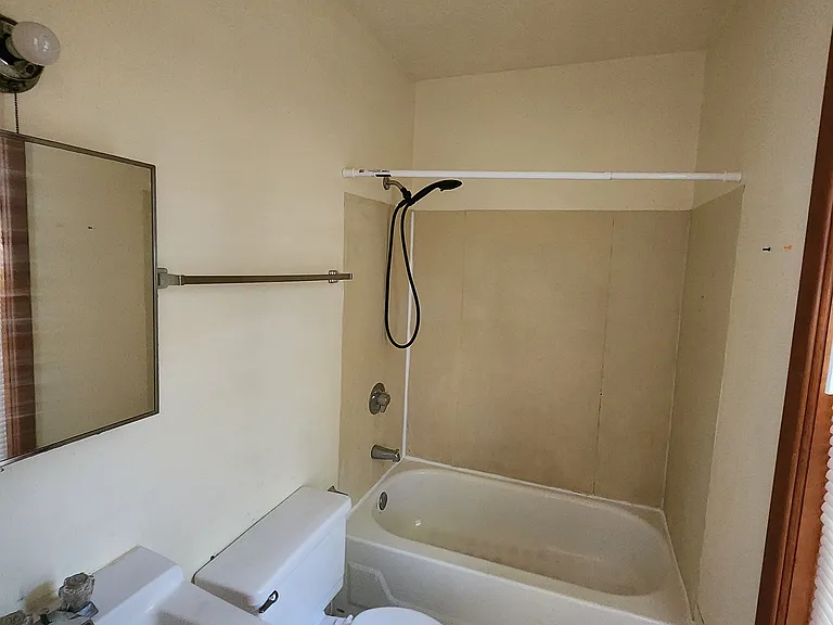 660 S 2nd St #3 — Photo 4