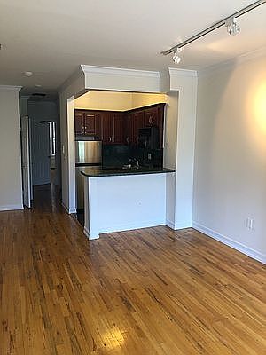2nd image of 908 Amsterdam Ave APT 3A
