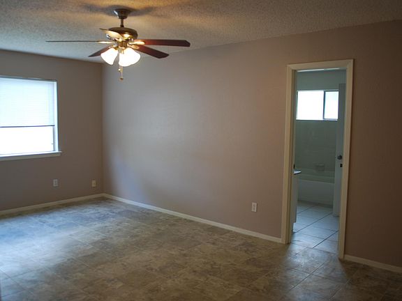 Master-Room for a king size bed and other furniture too. There is enough room for a couch to the right of the bathroom door.